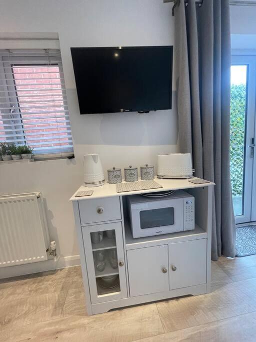 Modern Stylish Studio Flat Near Leigh On Sea. Hadleigh  Exterior photo