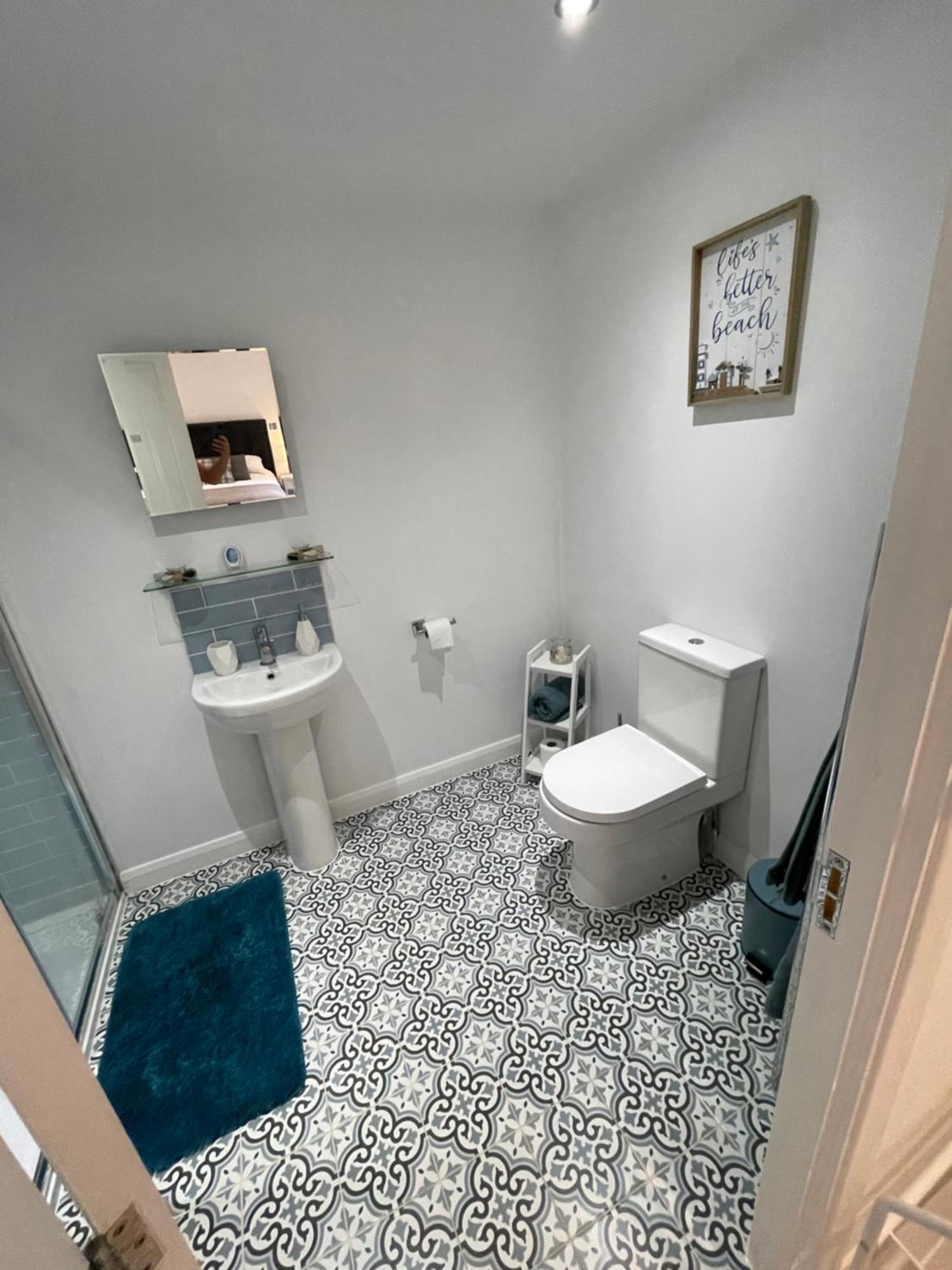 Modern Stylish Studio Flat Near Leigh On Sea. Hadleigh  Exterior photo